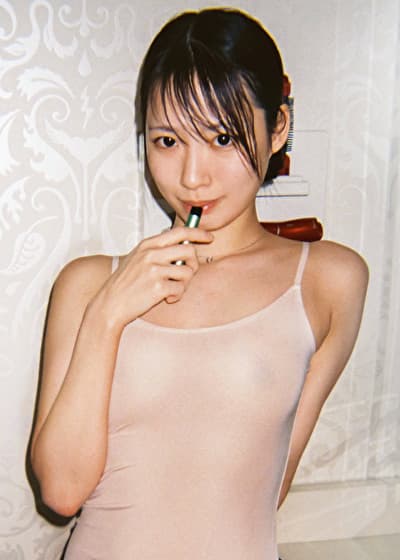 上品な顔して下品に絶頂!毎月会ってるセフレお姉さん月野江すいに「今日はちょっとだけ刺激的なエッチがしたい」と誘われ“少しだけ気持ち良くなるクスリ” を使って何度も精飲と中出しをした